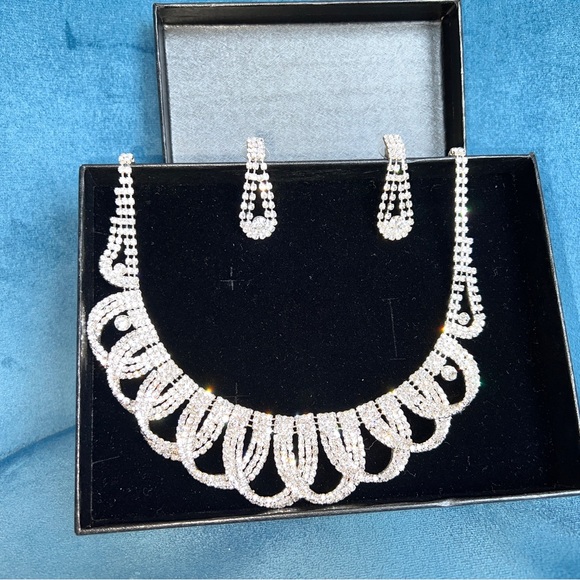 Jewelry set - Picture 2 of 3